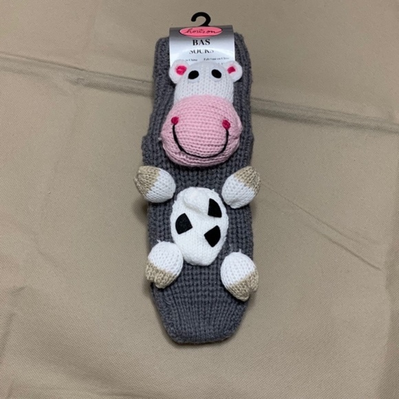Super Cute 3D Grey Bull slipper socks - Picture 2 of 3